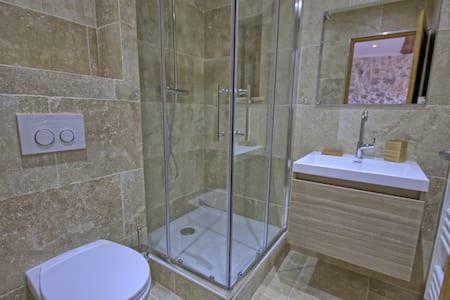 302-Appartement De Caractere Vieil Антіб Екстер'єр фото